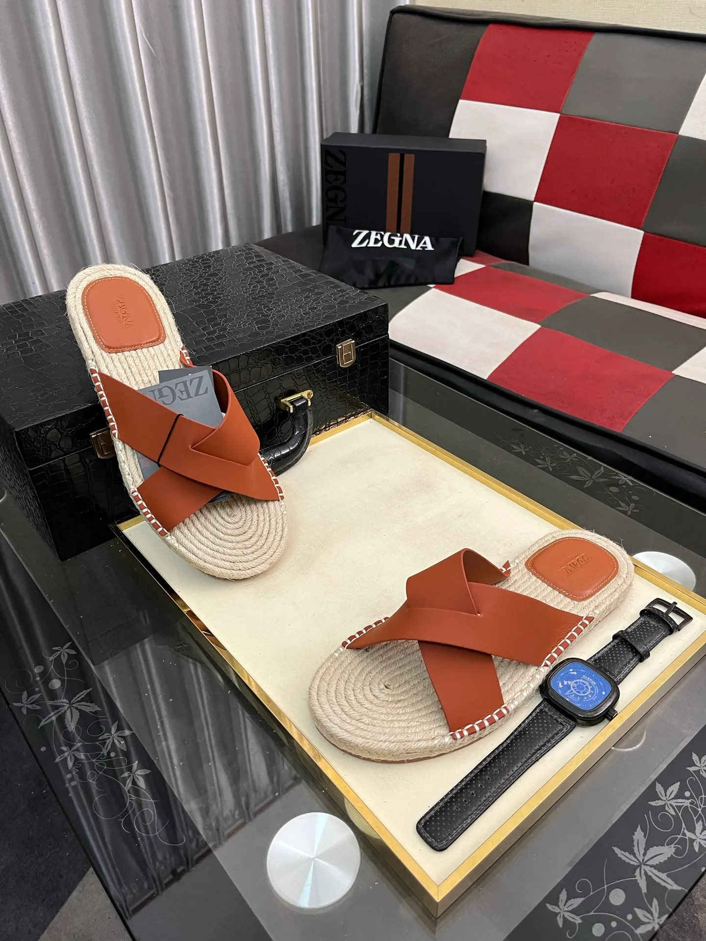 Men's shoes 💰320⌚️⌚️《HERMES》Hermès 💁♂️Men's casual slippers, compare the quality at the counter🧚🏿♂️ The upper layer has a stone pattern with clear texture, showing high-end, high-end, comfortable to wear and versatile. Purely hand-pulled, raw rubber breathable outsole, breathable and comfortable lambskin lining, 100% comfortable density, original rubber outsole wear-resistant code number 38-44. Can be customized 45-46-47